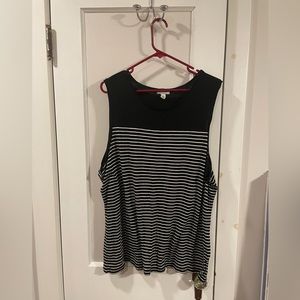 Gently used Old Navy Black and white block and striped sleeveless tank xxl